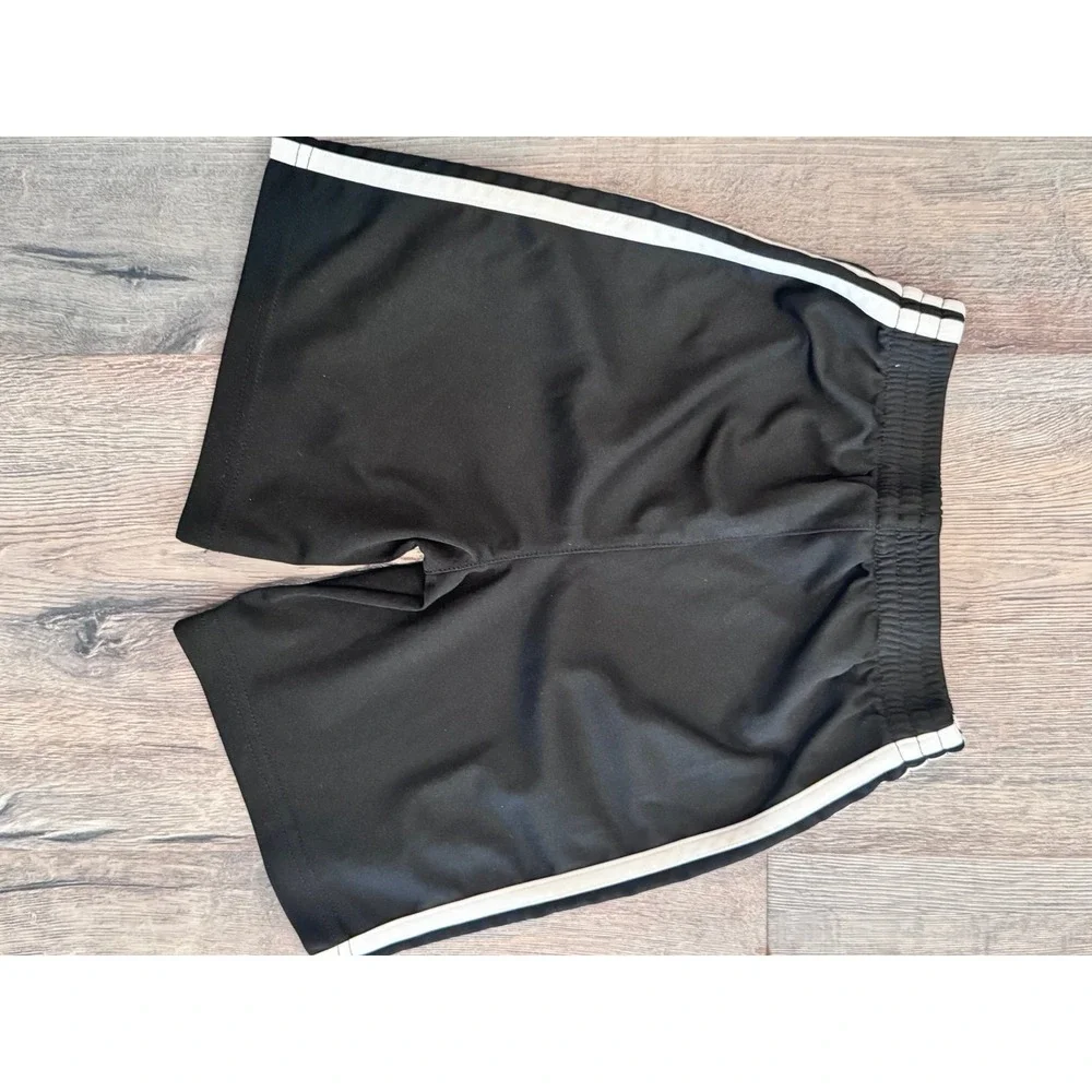 Adidas‎ kids shorts, size 5 soccer shorts, athletic shorts, boys athletic wear